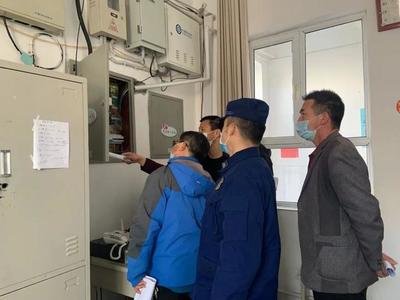 鞏留消防開展復課前消防安全聯合檢查，強化計算機房維護服務