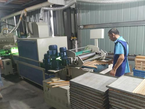 中安在線黃山頻道 休寧縣 竹雕廠復(fù)產(chǎn) 期盼旅游熱